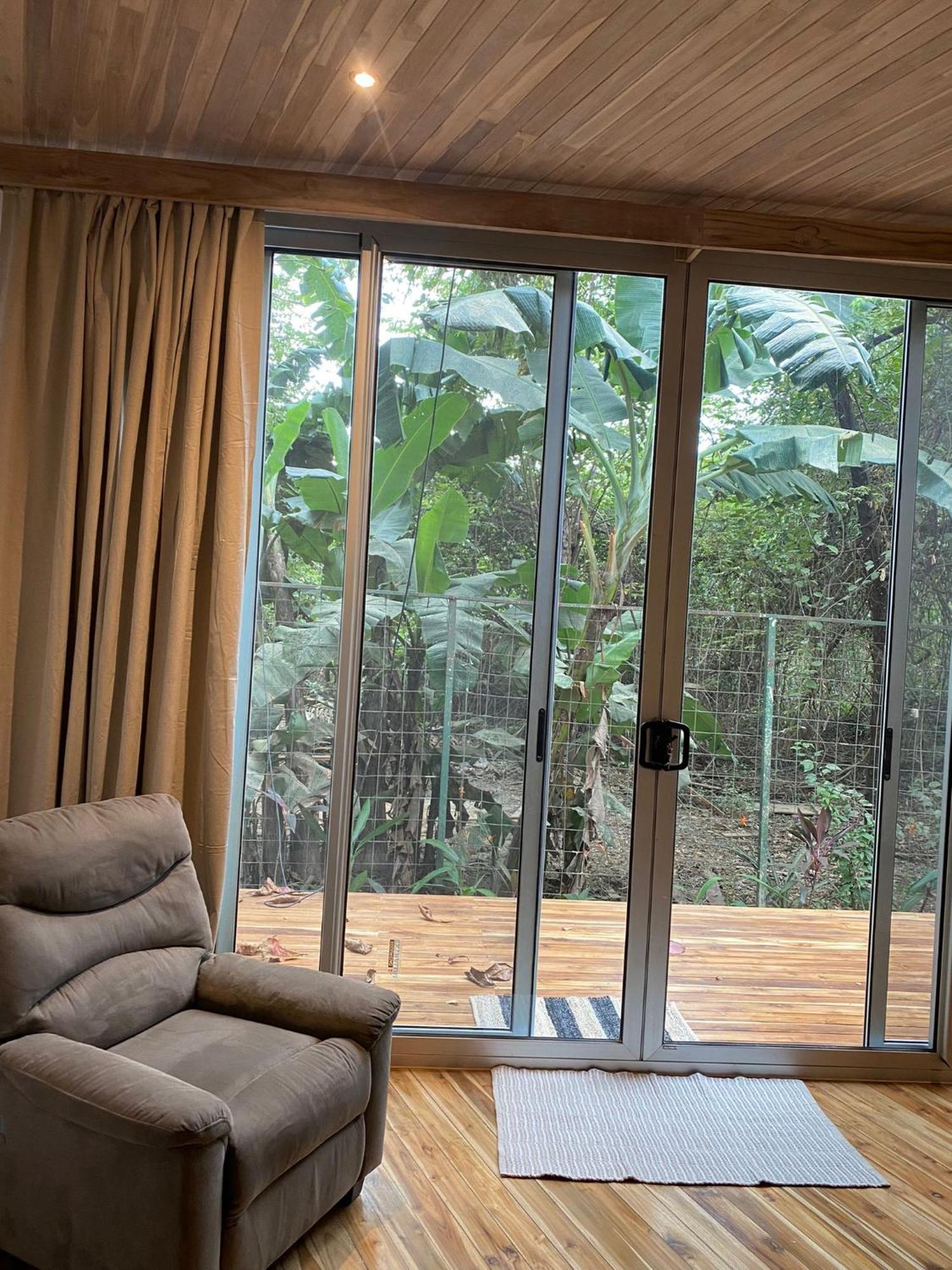 Iluminar Beachfront Suites Nosara Habitación foto